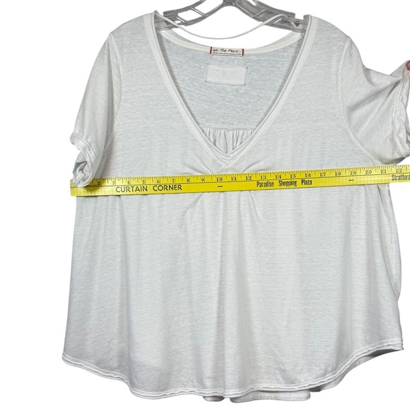 FREE PEOPLE, ALL YOU NEED RUCHED V-NECK TEE, White, Size Medium - Picture 3 of 7